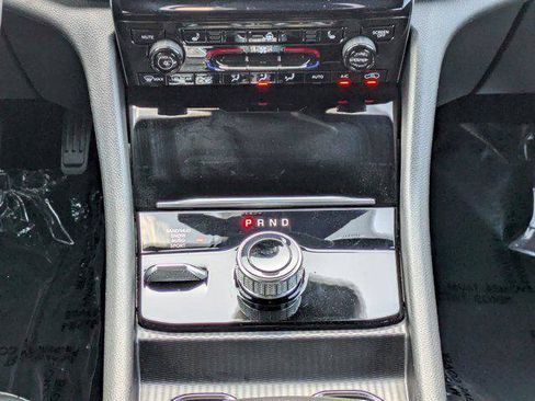 Certified 2025 Jeep Grand Cherokee L Limited w/ Trailer Tow Package AWD/4WD image 21