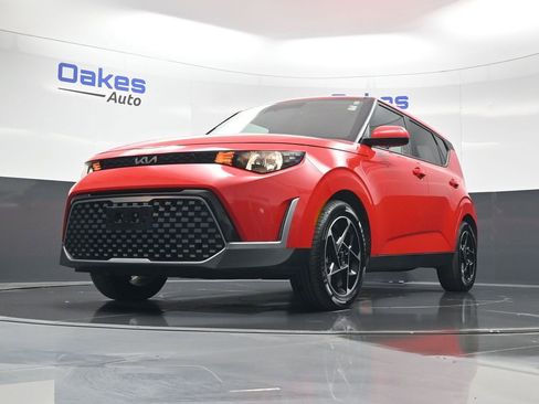 Certified 2023 Kia Soul EX image 40