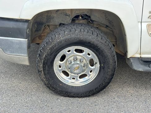 Used 2003 Chevrolet Silverado 2500 LS RWD image 9