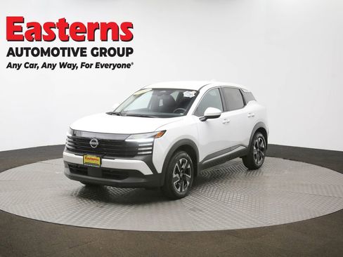 Used 2025 Nissan Kicks SV image 53