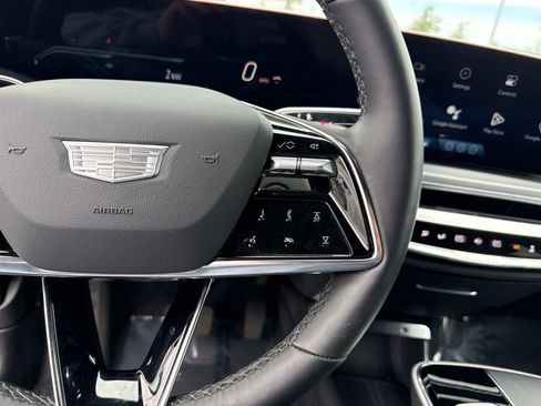 Used 2025 Cadillac Lyriq Sport image 31