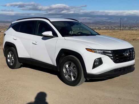 Used 2023 Hyundai Tucson SEL image 2