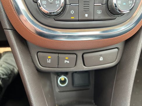 Used 2013 Buick Encore Premium AWD/4WD image 25