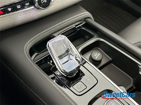 Used 2025 Volvo XC90 B6 Ultra w/ Protection Package Premier image 32