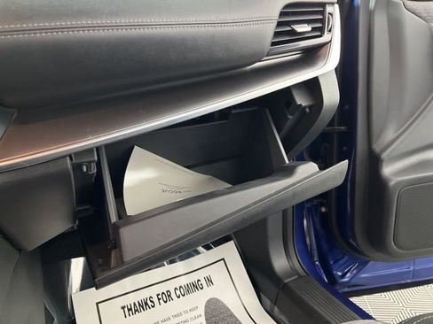 Used 2022 Nissan Rogue SV image 36