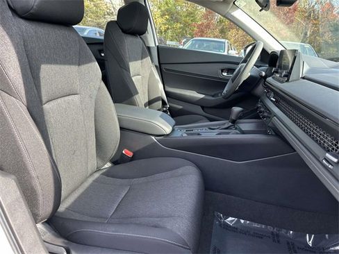 Certified 2025 Honda Accord SE image 7