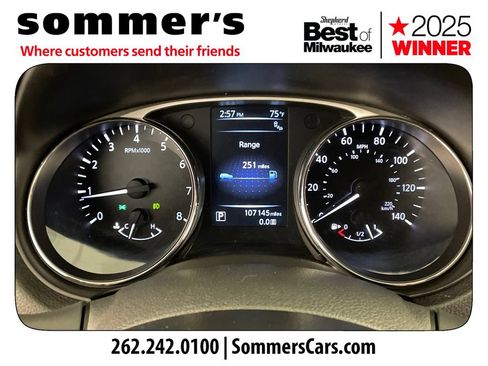 Used 2016 Nissan Rogue SV w/ SV Premium Package AWD/4WD image 13