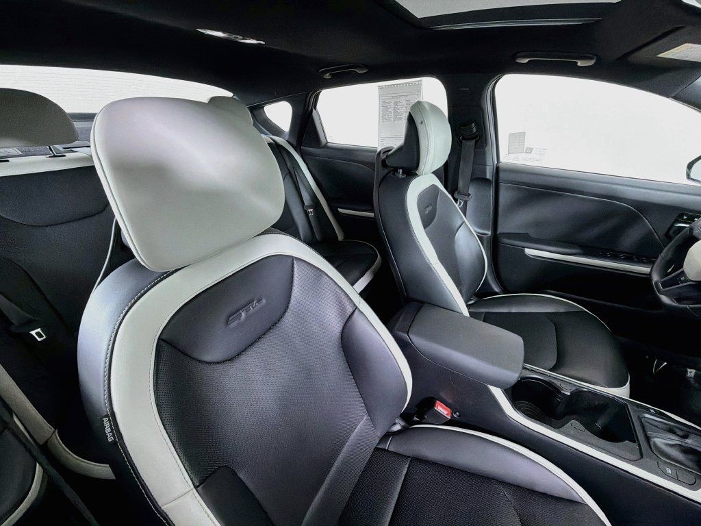 Used 2025 Kia K4 GT-Line w/ GT-Line Premium Package FWD image 27