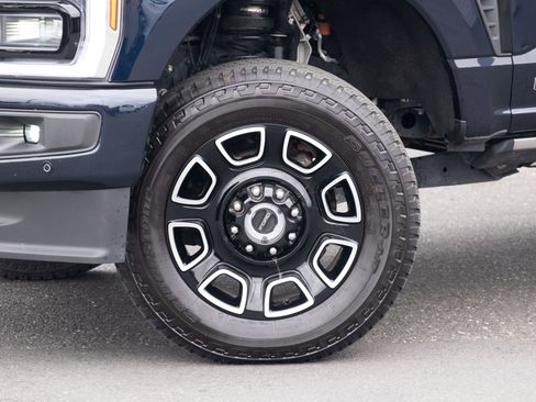 Used 2025 Ford F350 Platinum w/ FX4 Off-Road Package AWD/4WD image 24