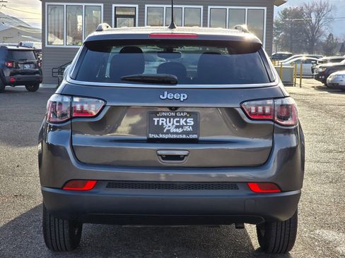 Used 2021 Jeep Compass Sport w/ Cold Weather Group image 4