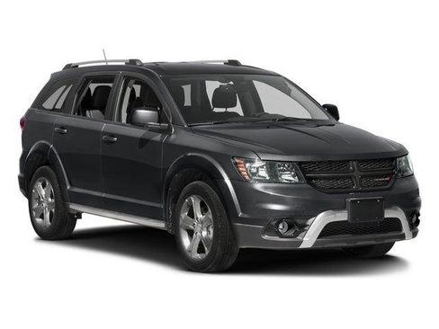 Certified 2017 Dodge Journey Crossroad w/ Popular Equipment Group FWD image 6