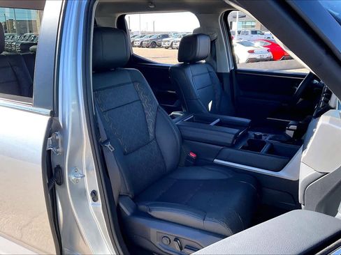 Used 2024 Toyota Tundra Limited image 8