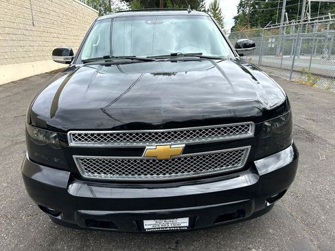 Used 2012 Chevrolet Suburban LT w/ Luxury Package image 2