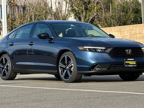 Certified 2026 Honda Accord SE image 2