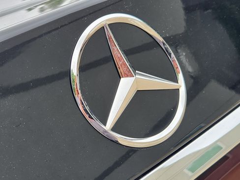 Used 2025 Mercedes-Benz E 350 4MATIC Sedan image 25