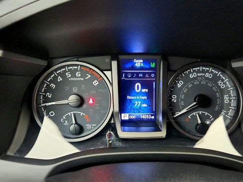 Used 2023 Toyota Tacoma TRD Off-Road w/ TRD Premium Off Road Package AWD/4WD image 15