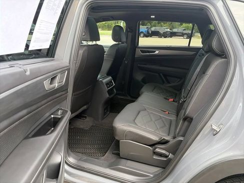 Certified 2026 Volkswagen Atlas Cross Sport SE AWD/4WD image 13
