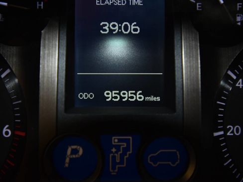 Used 2017 Lexus GX 460 Premium image 26