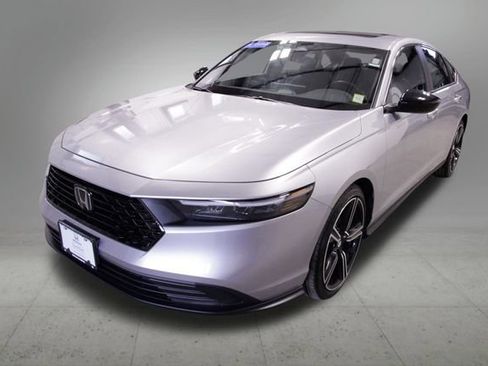 Used 2024 Honda Accord Sport image 1