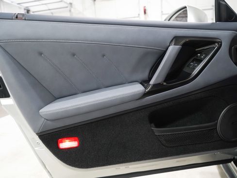 Used 2020 Nissan GT-R Premium AWD/4WD image 21