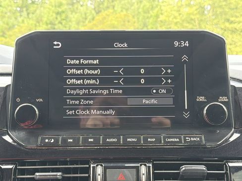 Used 2025 Nissan Pathfinder Platinum w/ Cargo Package AWD/4WD image 4