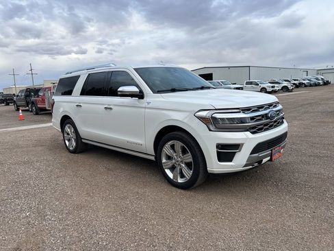 Used 2022 Ford Expedition Max Platinum AWD/4WD image 8