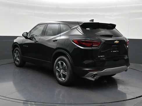 Used 2026 Chevrolet Blazer LT FWD image 3