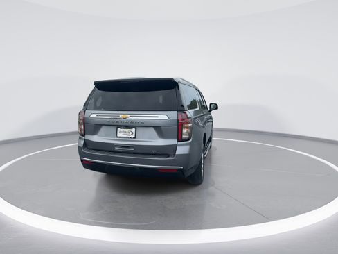 Used 2022 Chevrolet Suburban LT w/ Luxury Package AWD/4WD image 8