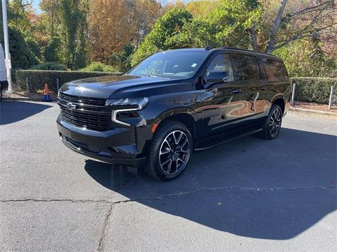 Used 2023 Chevrolet Suburban RST w/ Sport Performance Package image 3