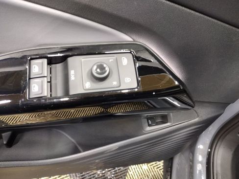 New 2026 Volkswagen ID.4 Pro S image 18