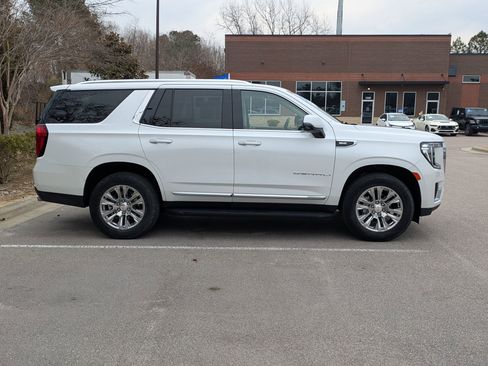 Used 2021 GMC Yukon Denali image 3