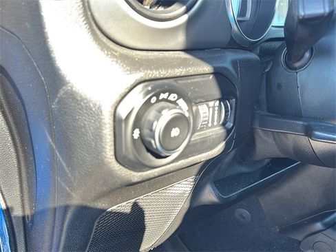 Used 2021 Jeep Wrangler Unlimited Sport image 23