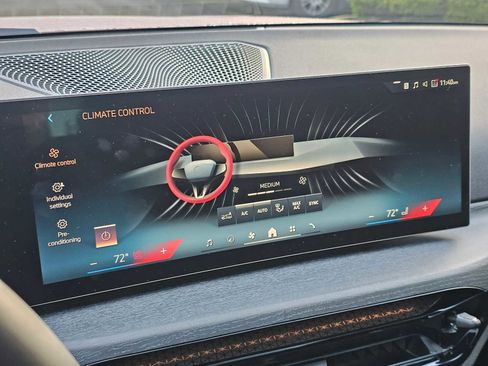 Used 2025 BMW 330i xDrive 330i xDrive w/ M Sport Package image 30