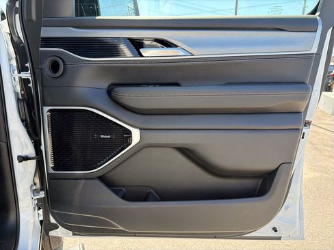 New 2026 Jeep Grand Wagoneer Limited AWD/4WD image 34