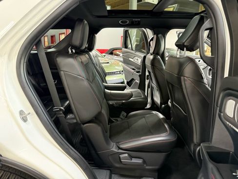 Used 2025 Ford Explorer ST AWD/4WD image 20