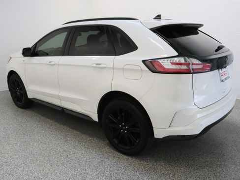 Used 2022 Ford Edge ST-Line AWD/4WD image 9