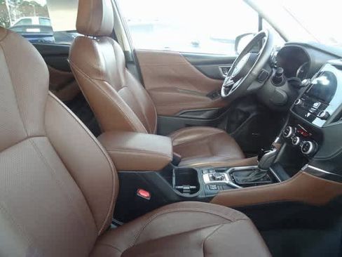 Used 2021 Subaru Forester Touring image 10