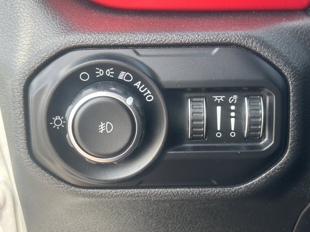 Used 2020 Jeep Wrangler Unlimited Rubicon AWD/4WD image 24