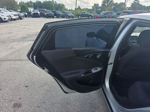 Used 2016 Chevrolet Malibu LS FWD image 8