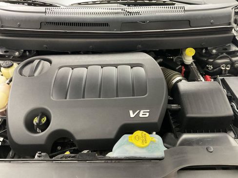 Used 2017 Dodge Journey Crossroad w/ Popular Equipment Group FWD image 19