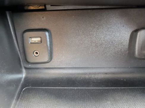 Used 2018 GMC Canyon SLE w/ SLE Convenience Package image 6