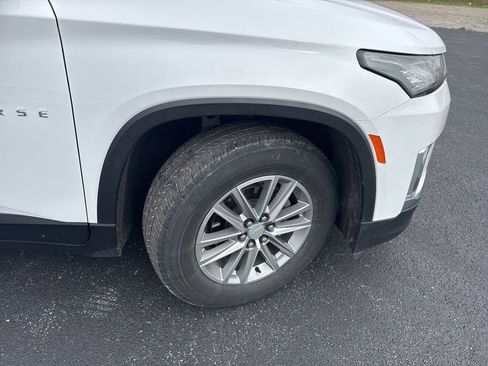 Used 2023 Chevrolet Traverse LT image 27