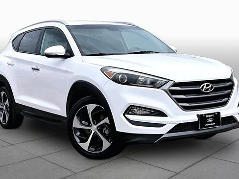 Used 2016 Hyundai Tucson Sport image 3