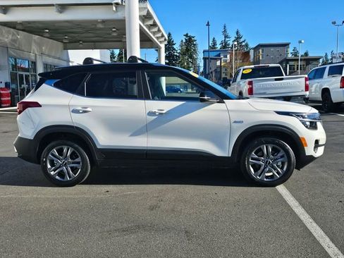 Certified 2023 Kia Seltos S w/ Navigation Package image 7