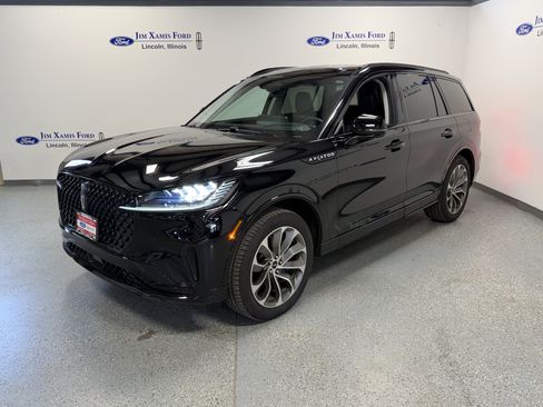 Used 2025 Lincoln Aviator AWD w/ Jet Appearance Package image 3