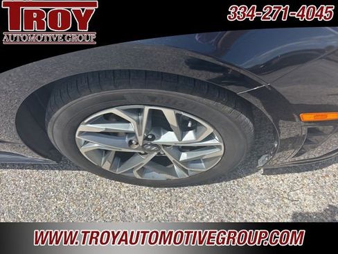 Used 2021 Hyundai Sonata SEL w/ Convenience Package FWD image 16