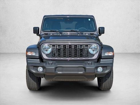 Used 2024 Jeep Wrangler Unlimited Sport AWD/4WD image 2