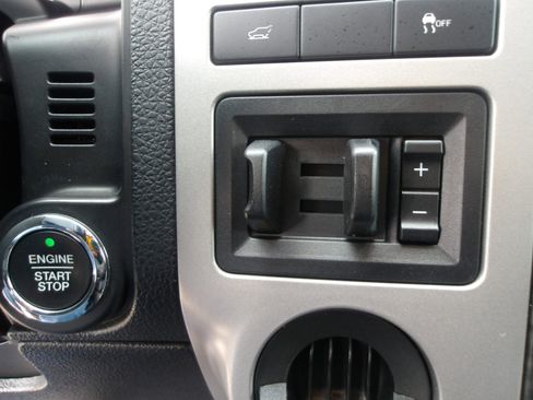 Used 2016 Ford Expedition Limited w/ Equipment Group 301A image 27