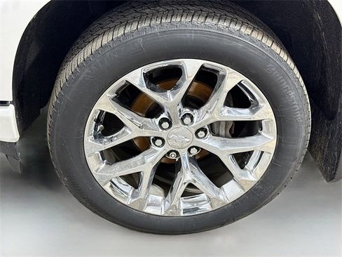 Used 2019 Chevrolet Silverado 1500 High Country image 35