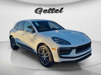 Used 2025 Porsche Macan Base video 2